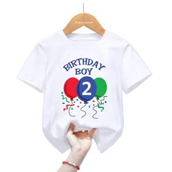Camiseta de cumpleaños para niño con números y globos coloridos
