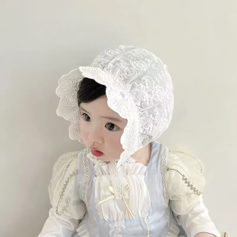 Gorro de bebé encaje calado y bordado floral para recién nacido - imagen 3