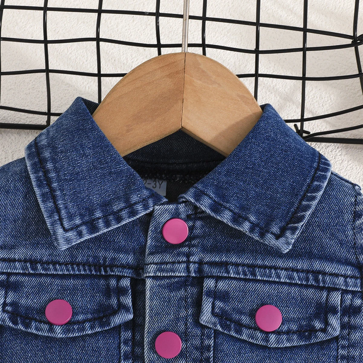 Conjunto infantil con chaleco vaquero y falda para niña - imagen 3