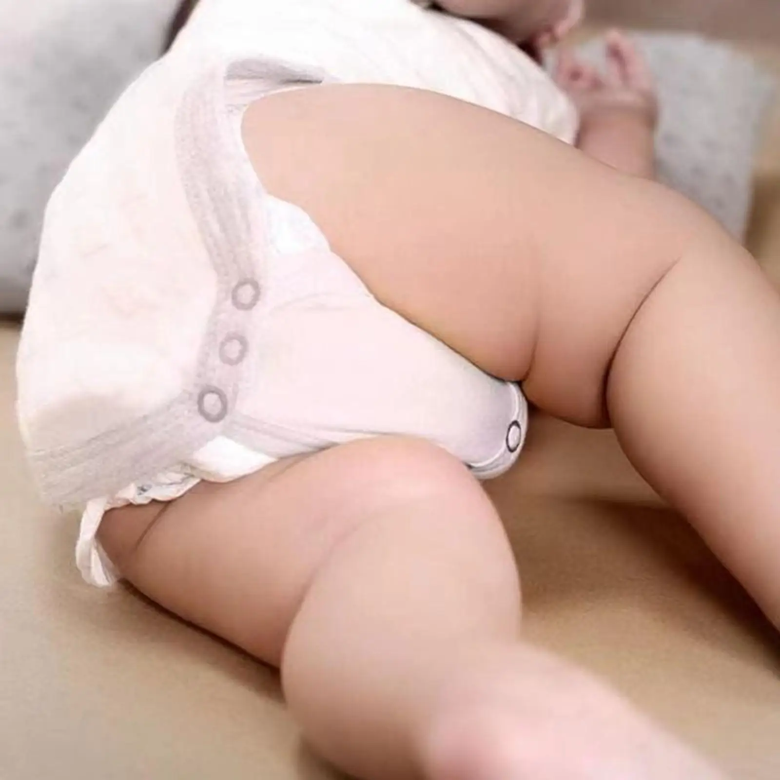 Extensor de entrepierna para body de bebé con broches