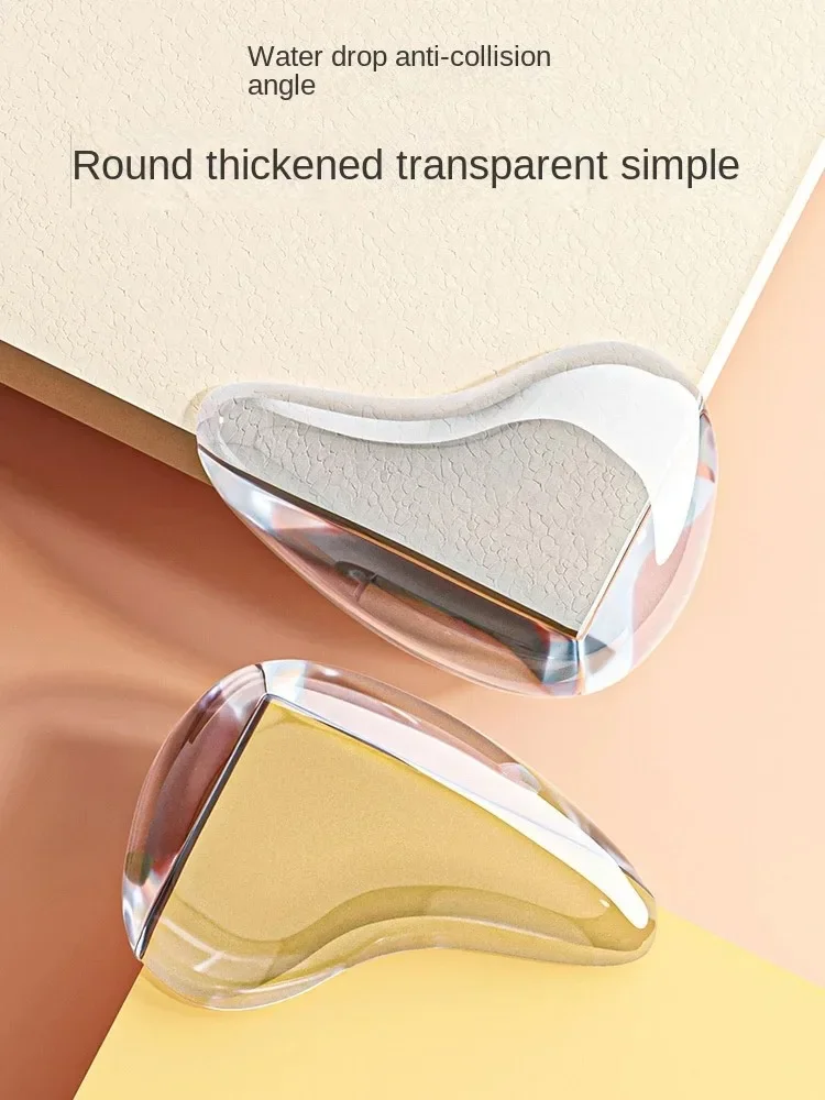 Protección de esquinas transparente en mesa