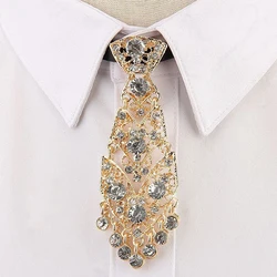 Corbata de cristal con personalidad – Diseño corto metálico para ceremonia
