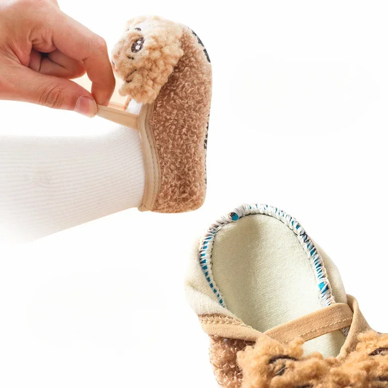 Zapatillas bebé primeros pasos antideslizantes suela suave - imagen 4