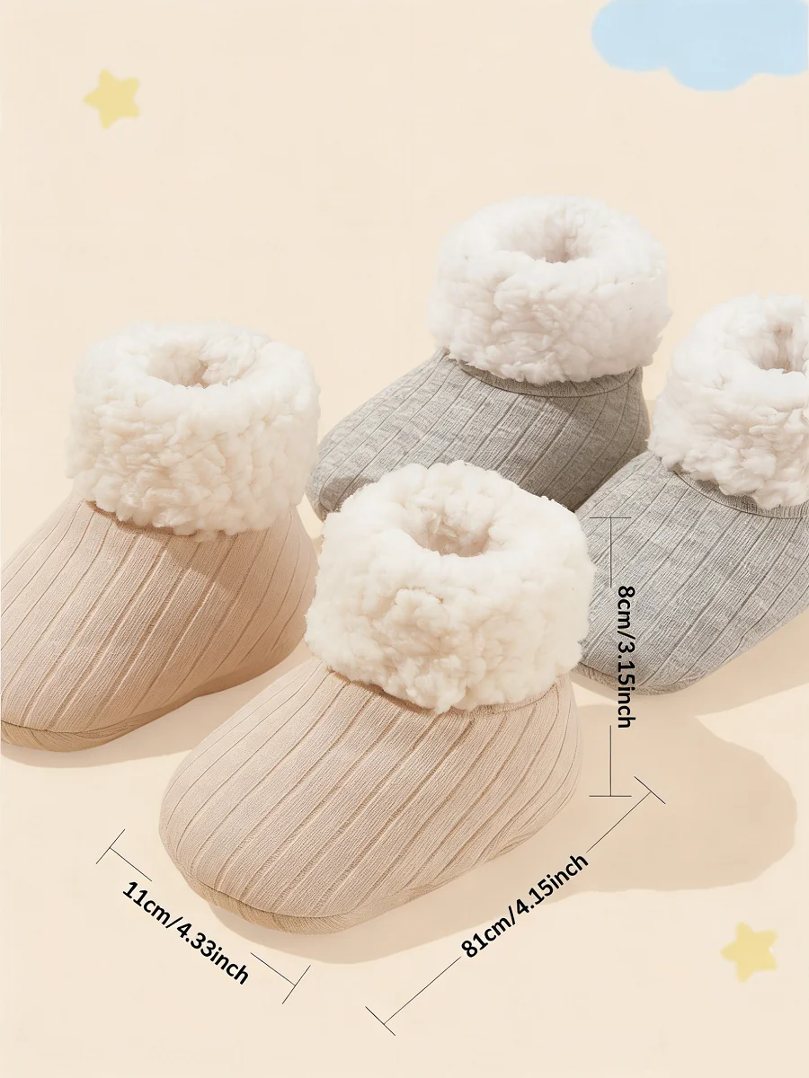 Calcetines lisos para combinar con ropa de bebé