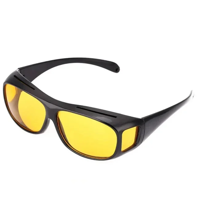Detalle de los lentes amarillentos