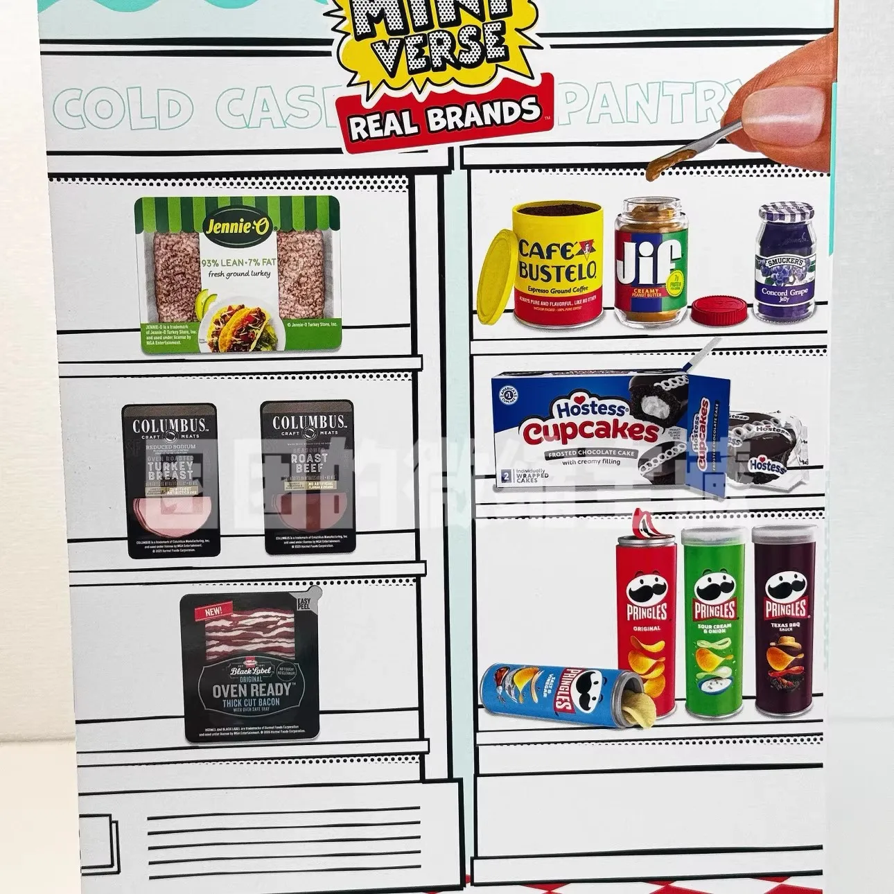 Bolas transparentes con mini productos coloreados
