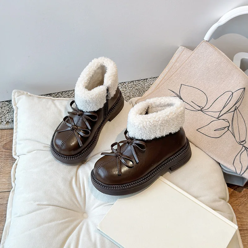 Botas de lana para niña con lazo – cálidas y cómodas - imagen 4