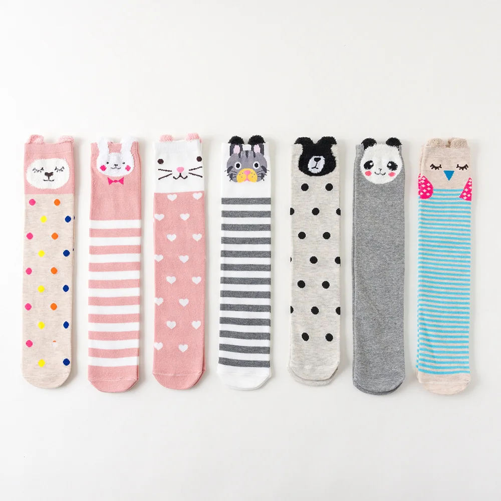 Calcetines largos infantiles con orejas 3D