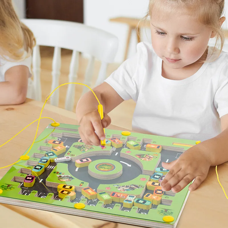 Tablero Montessori magnético de letras y motricidad fina - imagen 2