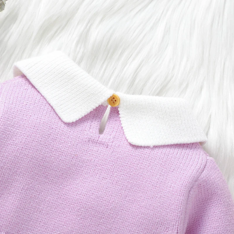 Pelele de invierno para recién nacida con cuello vuelto morado