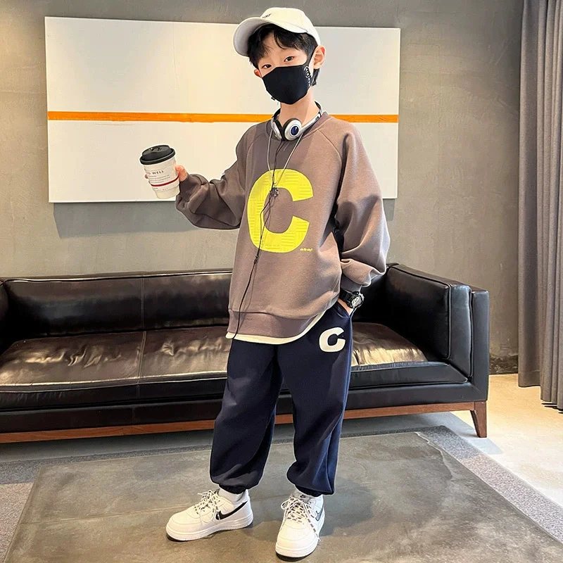 Conjunto de otoño para niños con suéter y pantalón - imagen 3