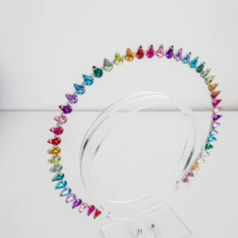 Corona halo arcoíris con circonitas para fotografía de maternidad - imagen 2