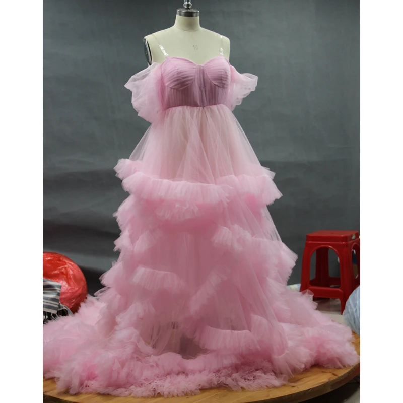 Vestido de maternidad de tul en tono pastel