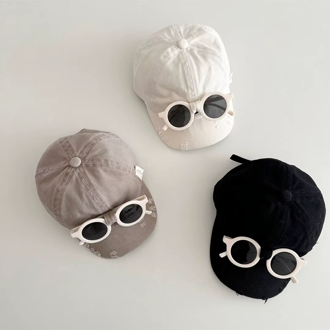 MILANCEL gorra con visera y gafas de sol desmontables infantil