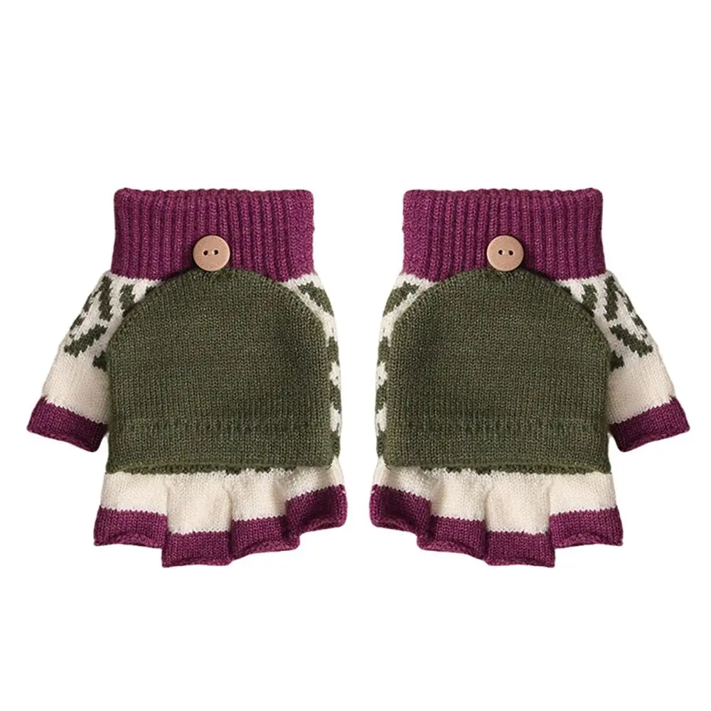 Detalle guantes tejidos