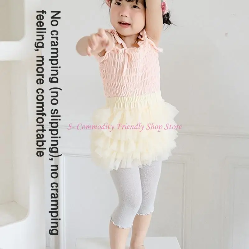 Leggings de malla para niña en uso