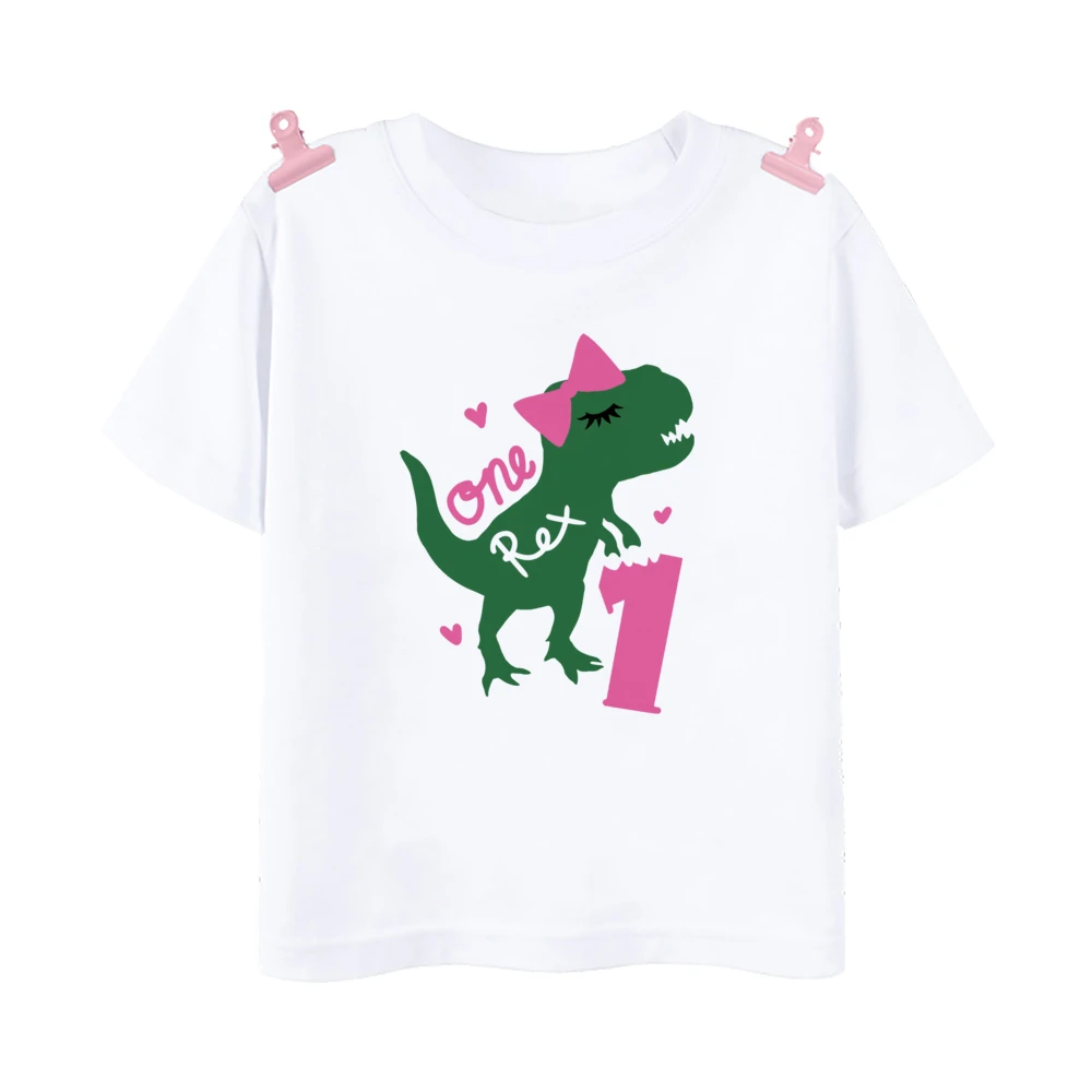 Detalle del estampado de dinosaurio