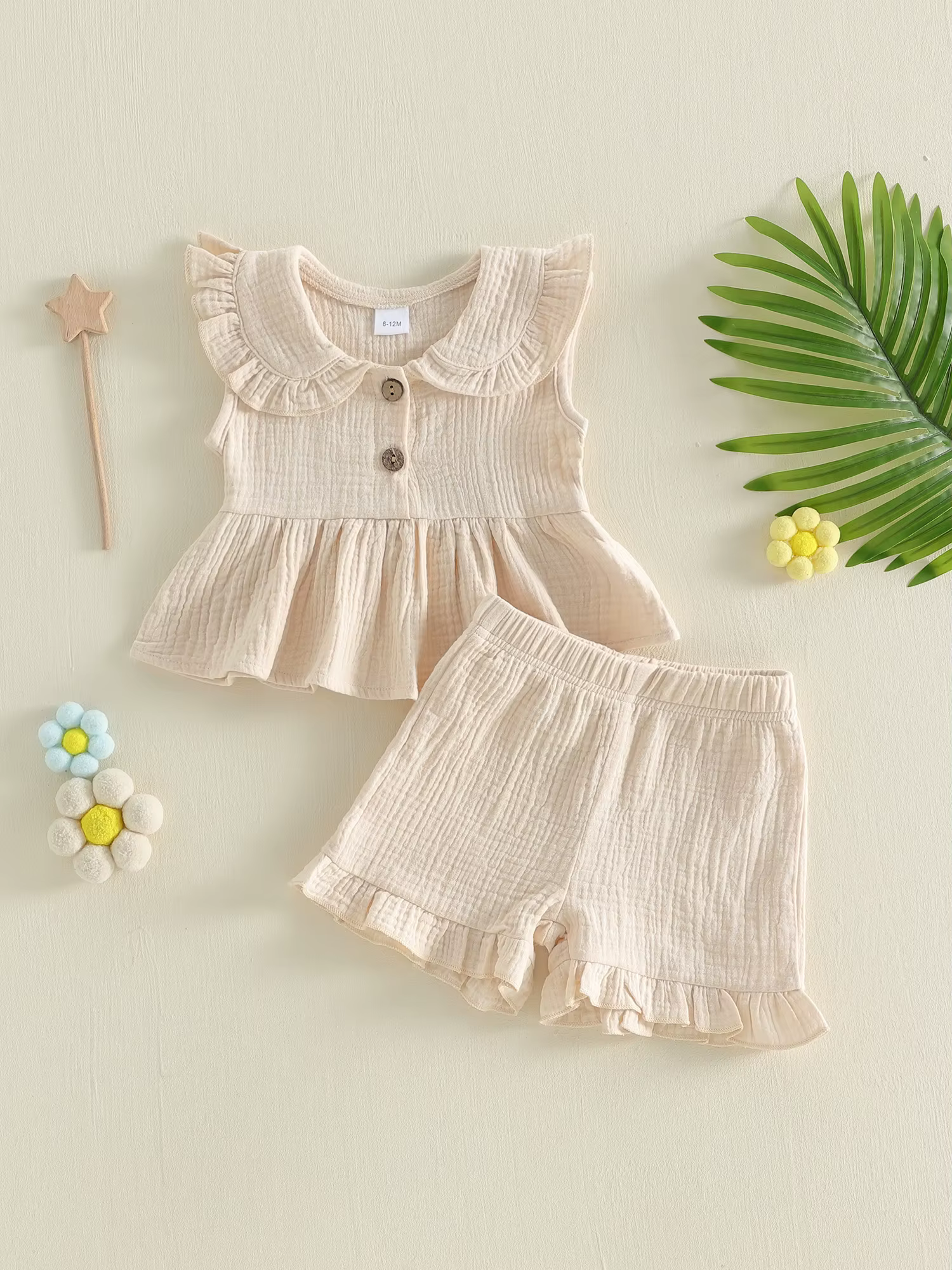Detalle del cuello de muñeca en la camiseta sin mangas infantil