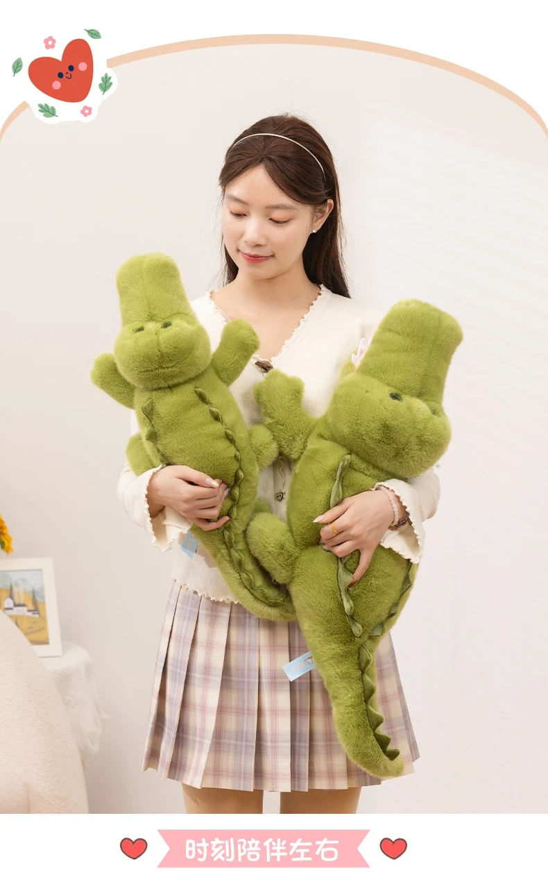 Peluche de cocodrilo en una escena de decoración