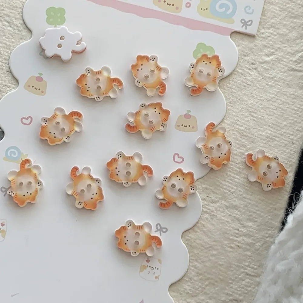 Botones de resina con gatos tabby grises para ropa y abrigos