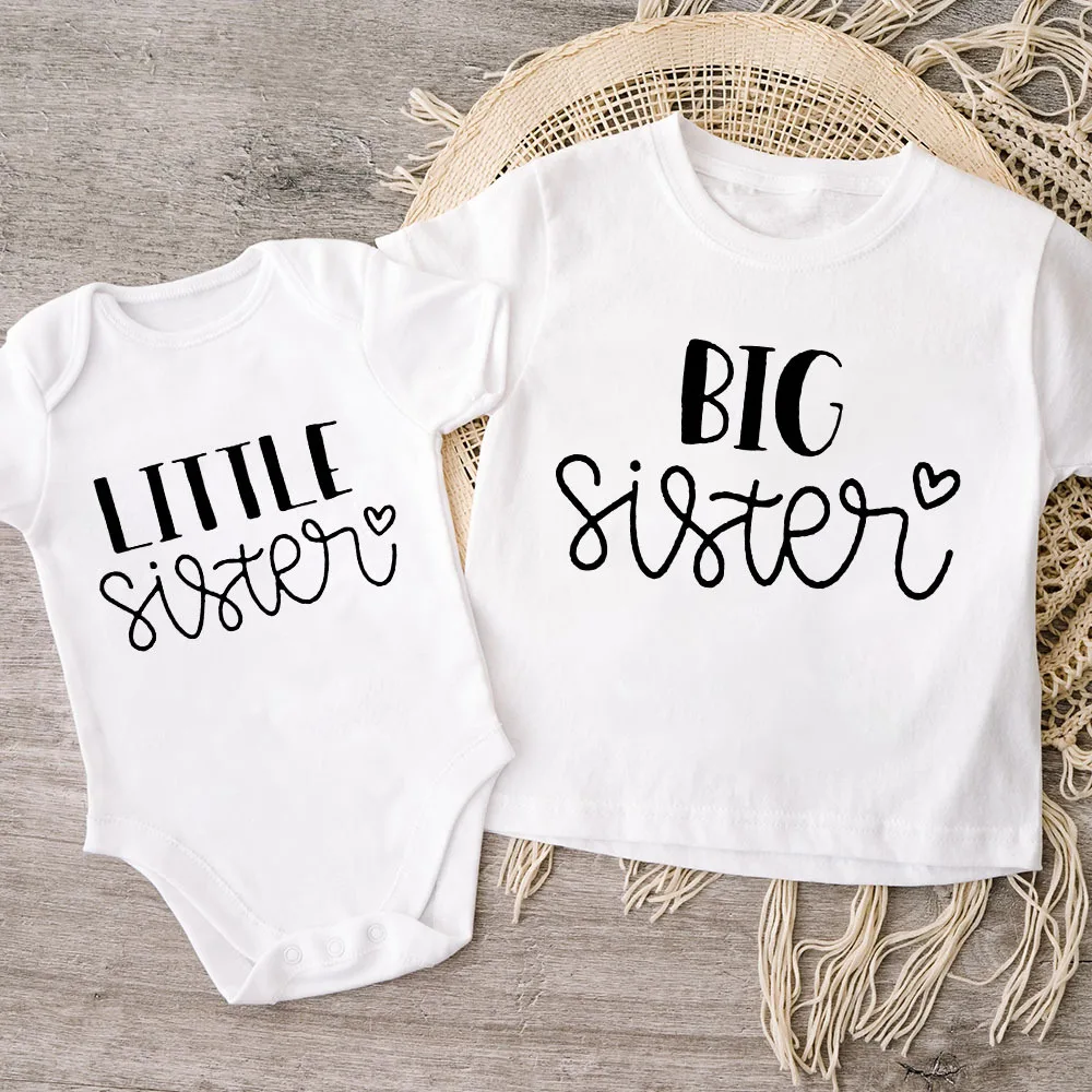 Detalle de estampado en camiseta infantil