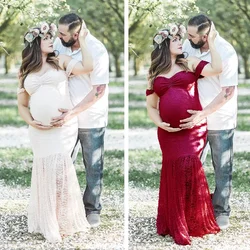 Vestido premamá largo con elegancia de enfermería y hombros descubiertos