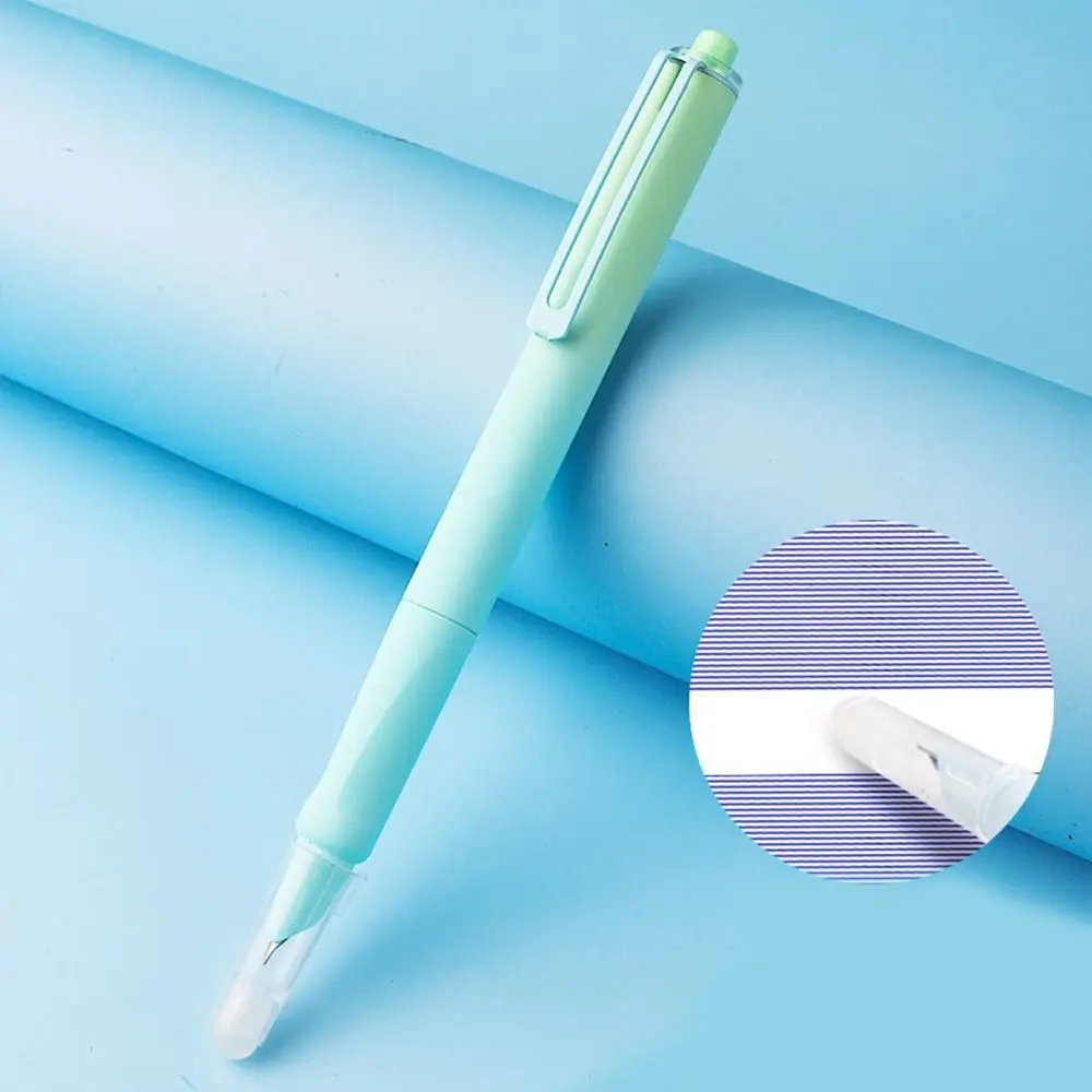 Detalle de la escritura de punta fina