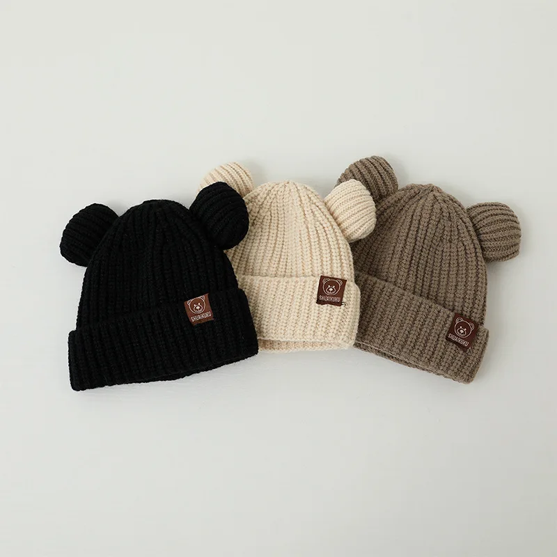 Detalle del gorro infantil