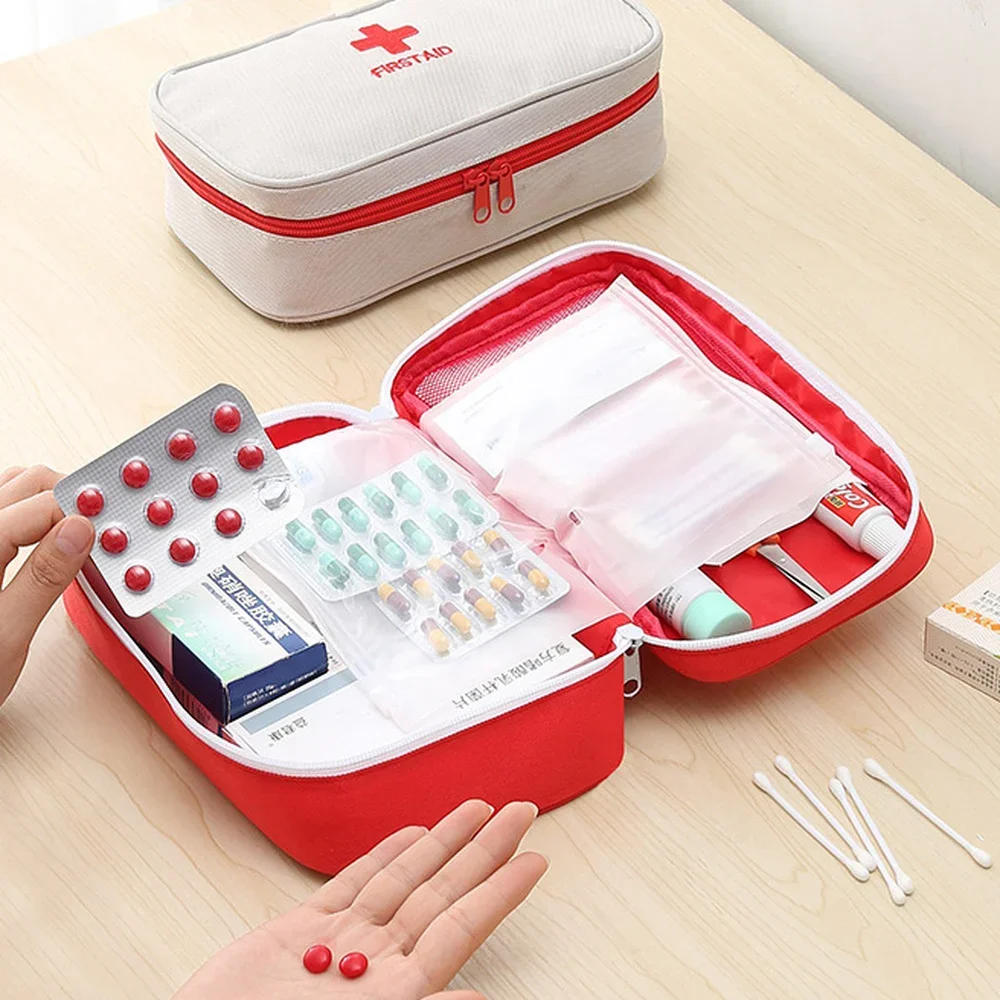 Botiquín familiar de primeros auxilios portátil con funda textil - imagen 2