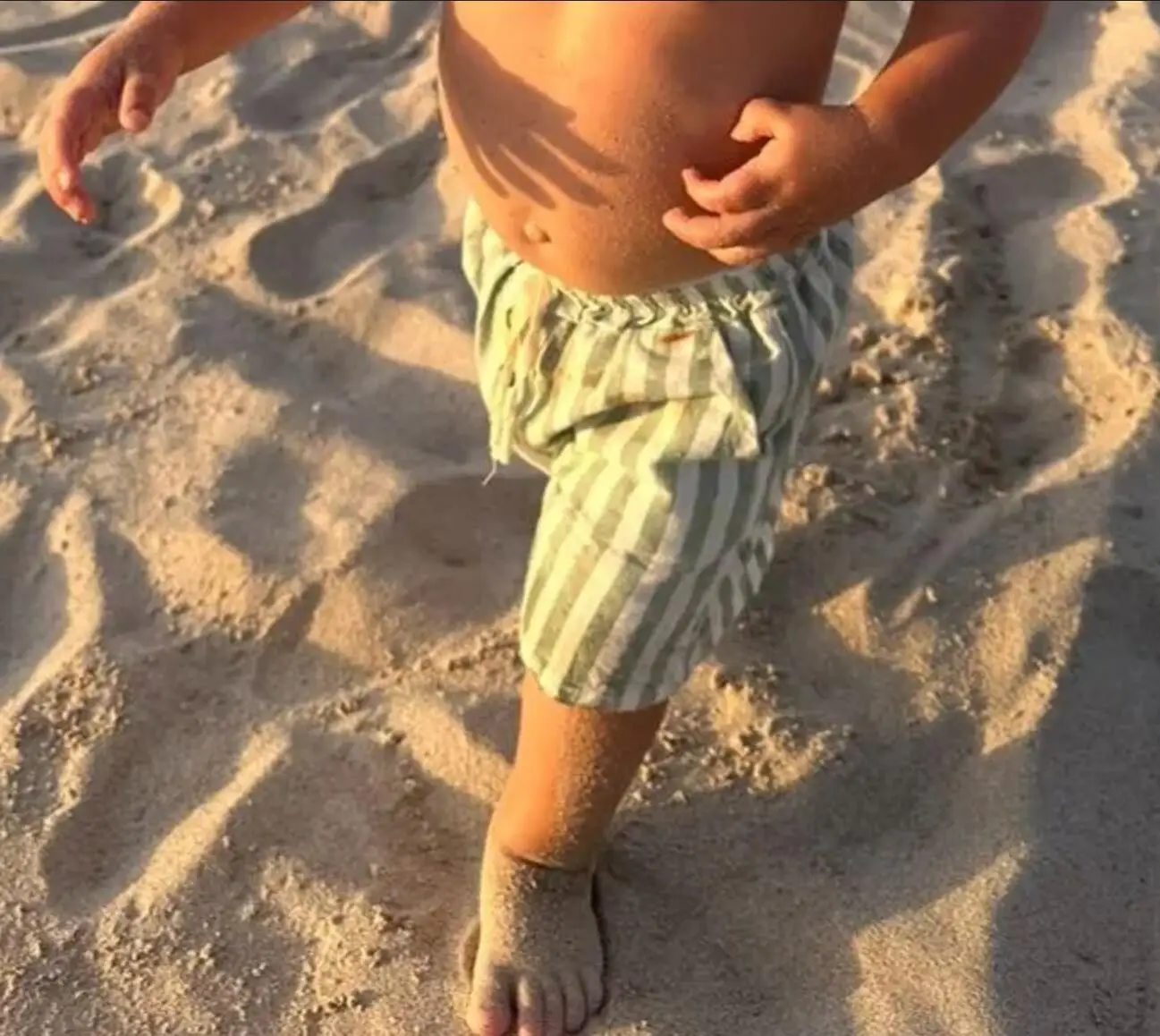 Pantalones cortos rayados de algodón y lino vintage con botones - imagen 5
