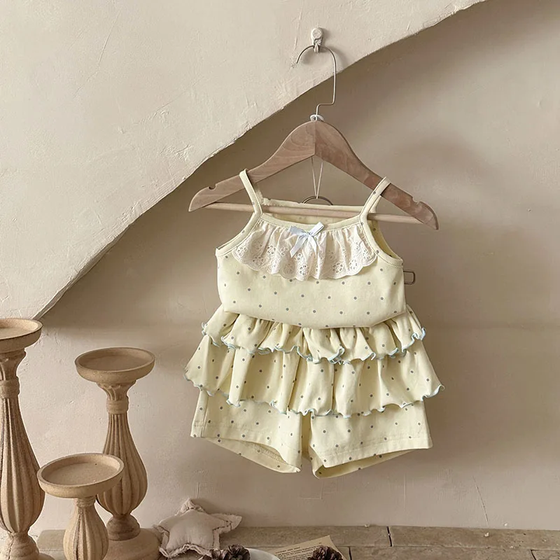 Conjunto de verano para bebé con tirantes y pantalón corto ventilado - imagen 4