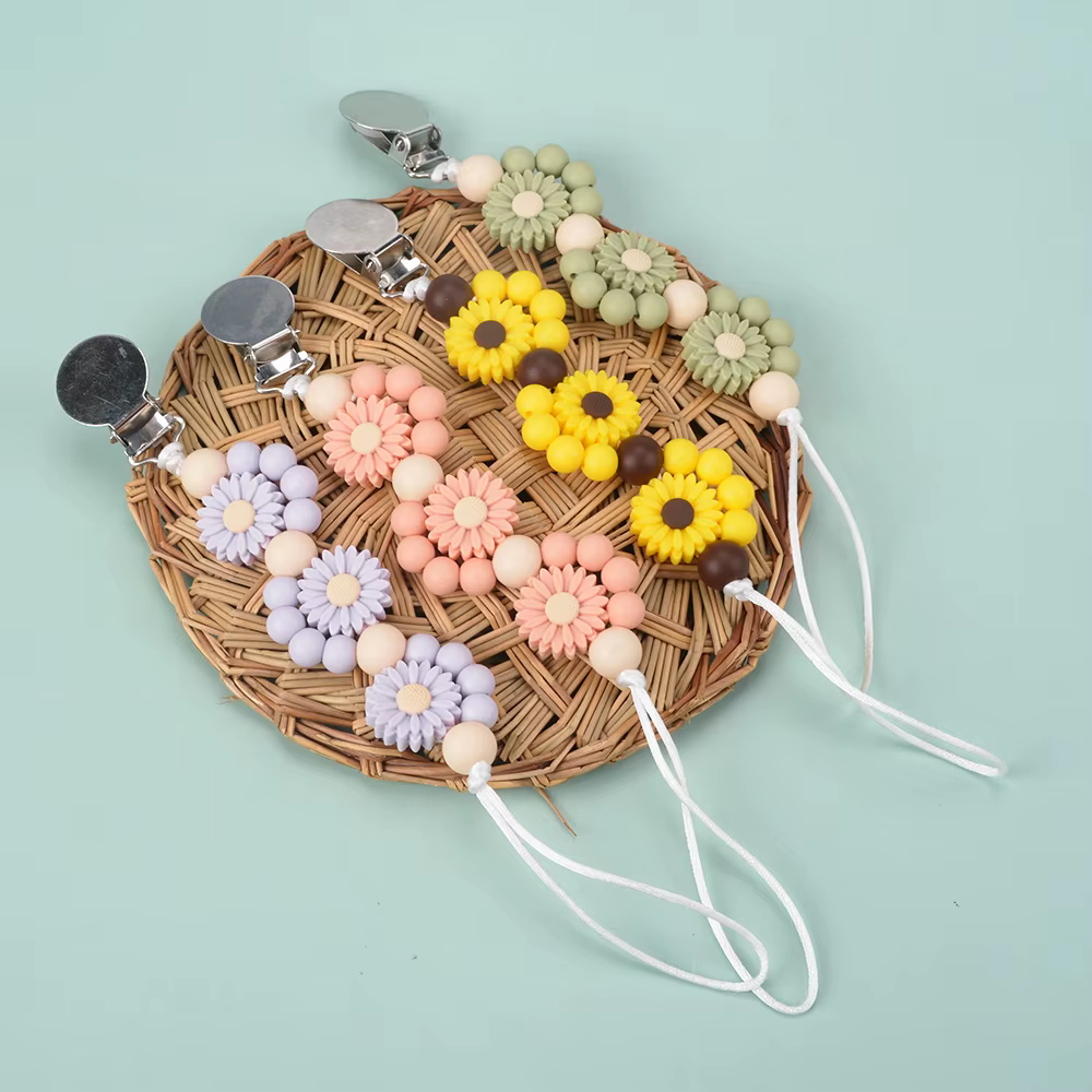 Collar de cuentas de silicona en uso