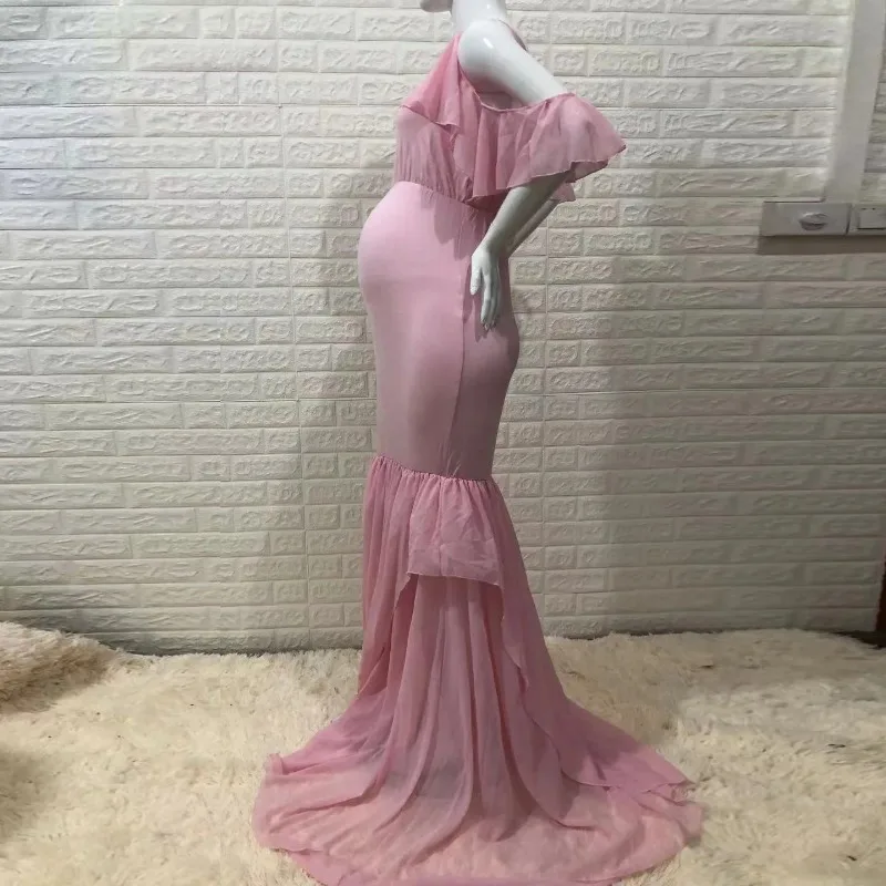 Vestido de maternidad con volantes y hombro descubierto para fotos - imagen 4