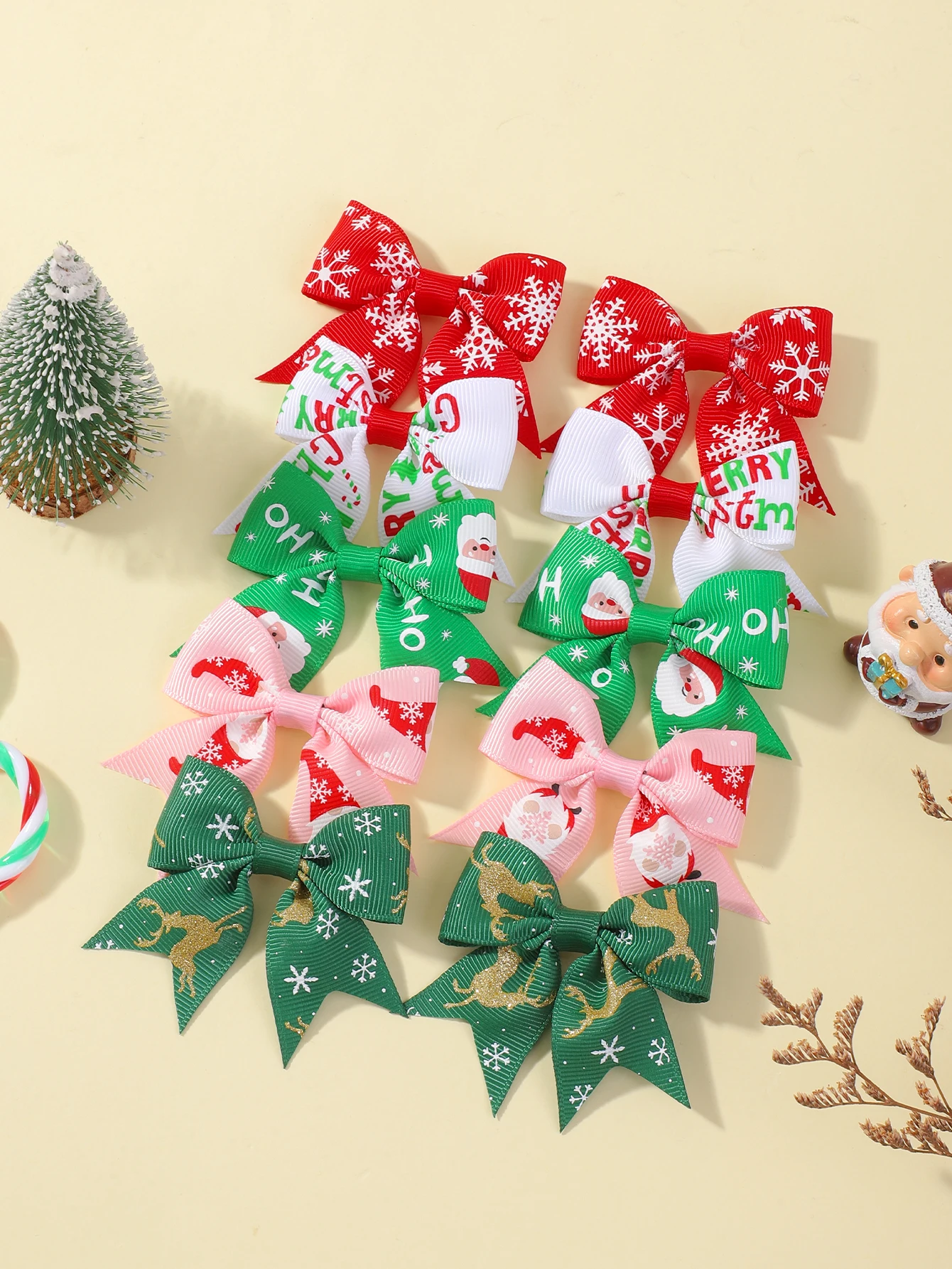 Pinzas navideñas artesanales para niña – Lazos y copos de nieve
