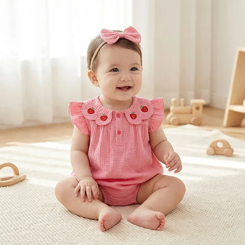 Pelele de verano para bebé niña con fresa y diadema bordada - imagen 3