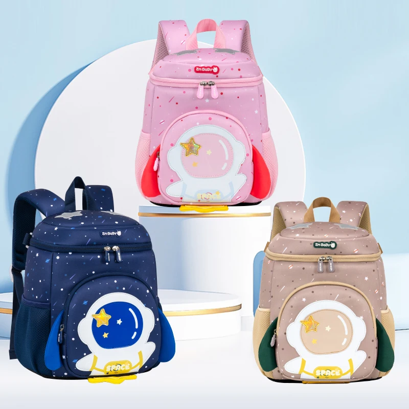 Mochila escolar ligera 3D con diseño espacial para niños de preescolar - imagen 3