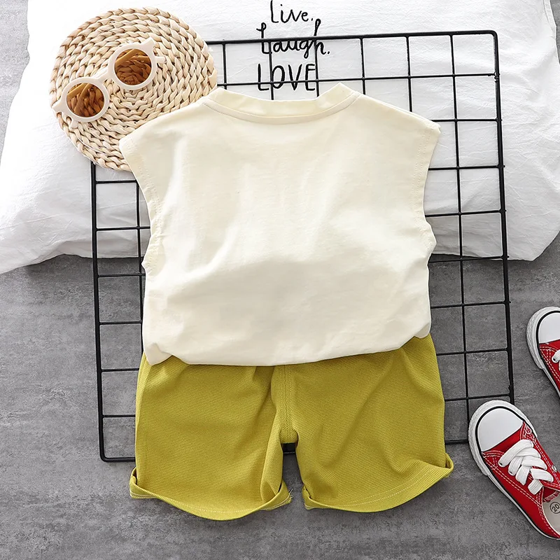 Conjunto casual niño color beige