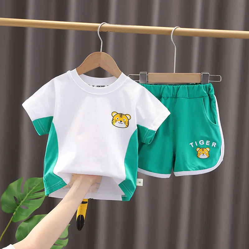 Conjunto veraniego para niña: camiseta y pantalón corto de algodón - imagen 2