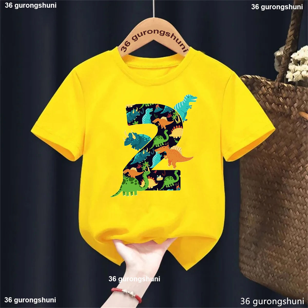 Camiseta gris con diseño infantil