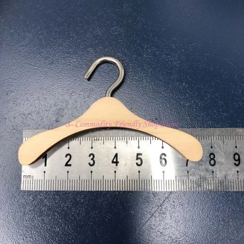 Perchas de madera para muñecas infantiles, miniatura ropa práctica