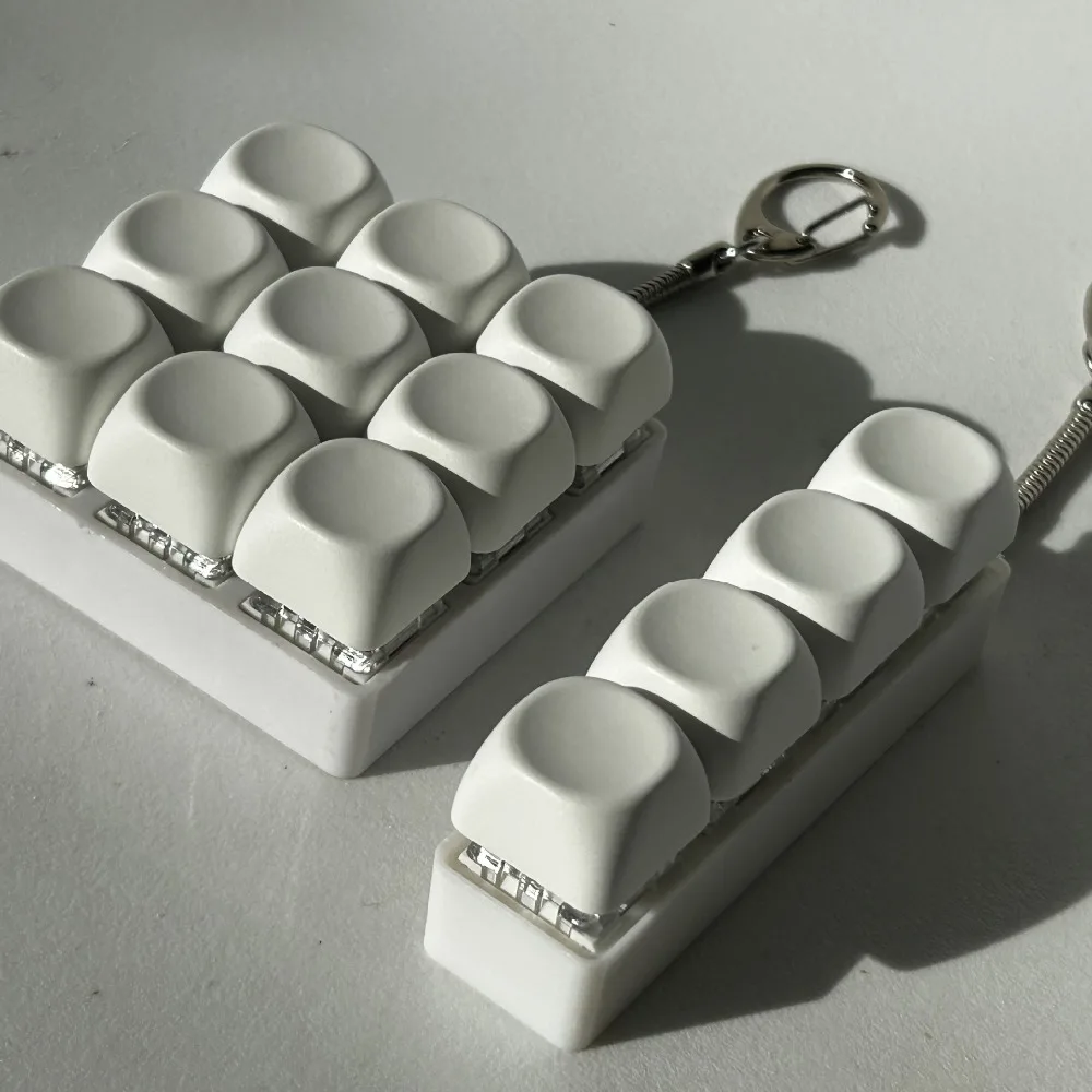 Llavero antiestrés con pulsadores de teclado para niños - imagen 4