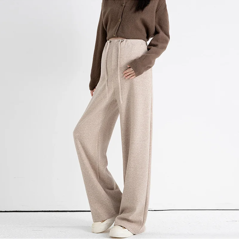 Pantalones de maternidad de seda con cintura alta y pernera ancha - imagen 4