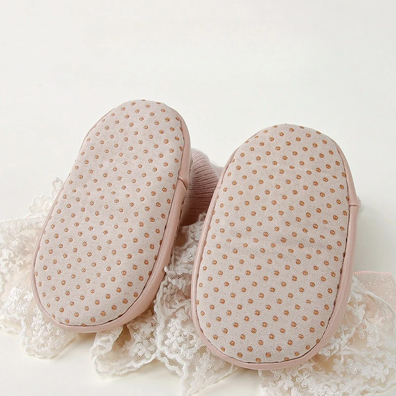 Calcetines niña primeros pasos – Piel antideslizante con lazo - imagen 4