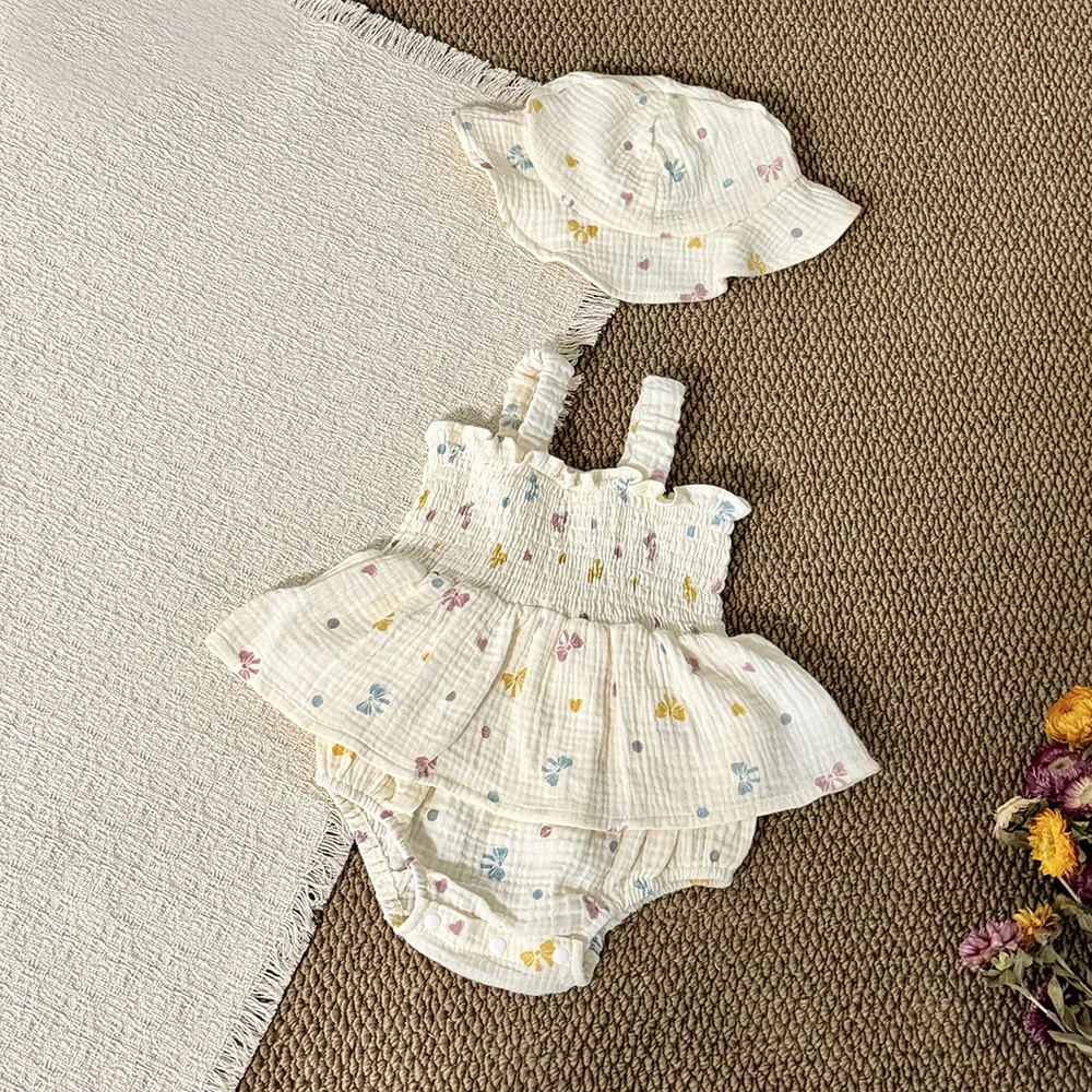 Body tirantes bebé de algodón con volantes y lazo estampado, gorro - imagen 3
