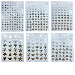 Pegatinas de estrellas plateadas para recompensar a niños en la escuela
