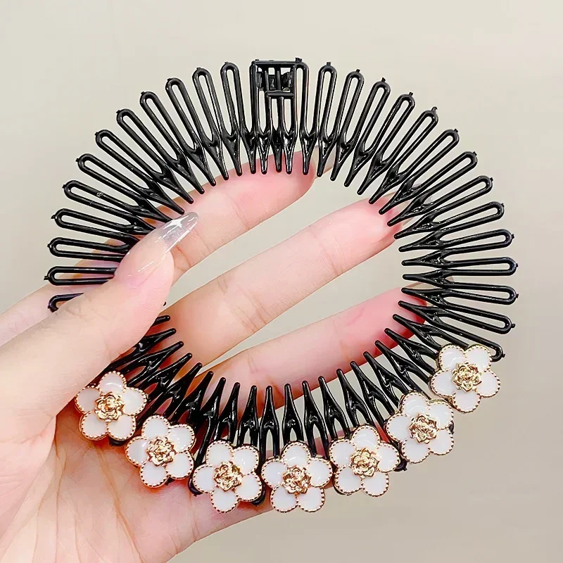 Diadema negra con perlas y pedrería de imitación para el cabello - imagen 2