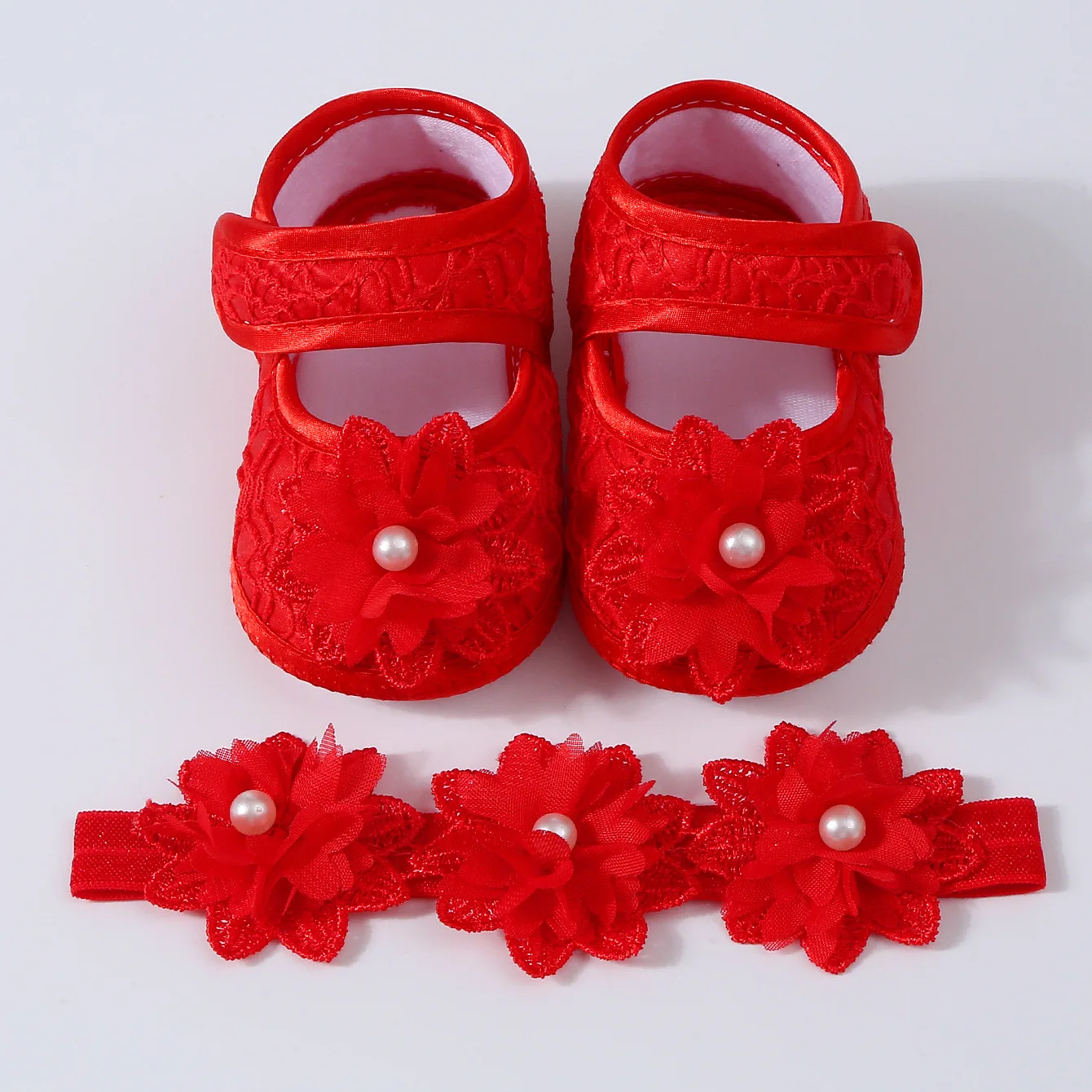 Zapatos antideslizantes de bebé con perlas florales y calcetines - imagen 4