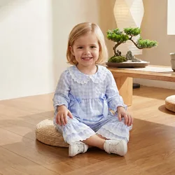 Conjunto de otoño niña: camiseta a cuadros y pantalón acampanado