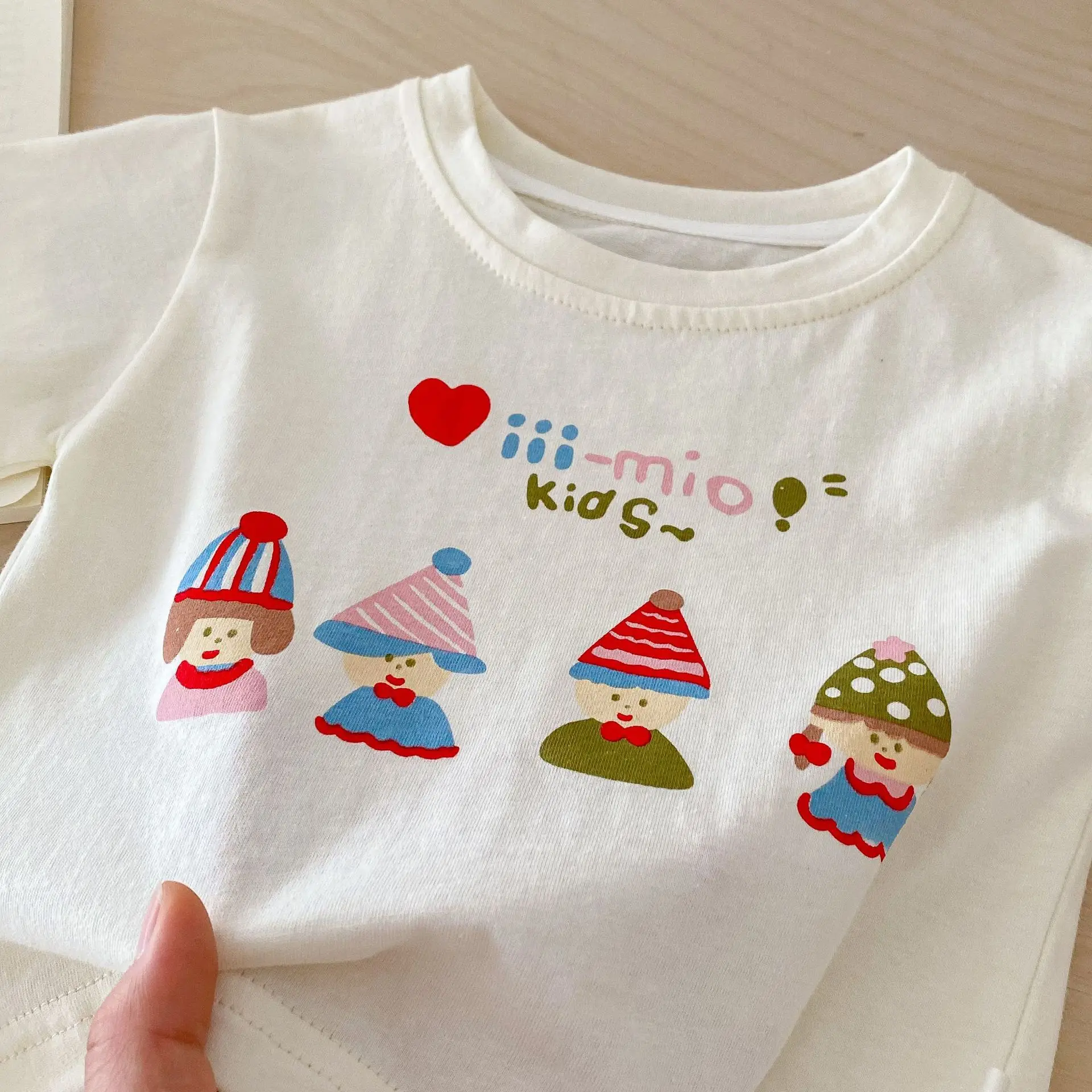 Conjunto de verano para niñas: camiseta estampada y pantalón a cuadros - imagen 4