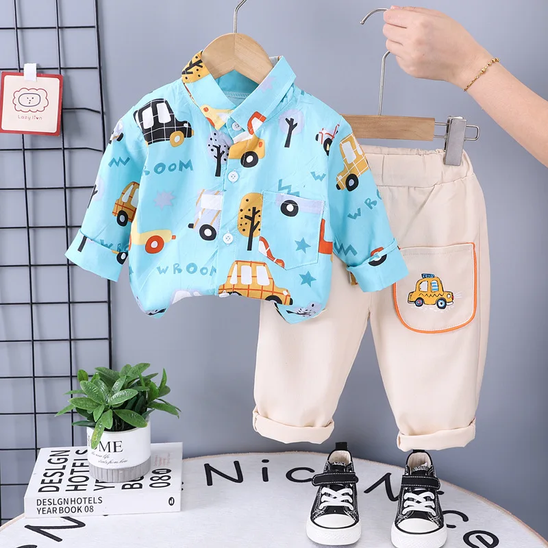 Ejemplo de conjunto blanco para bebé